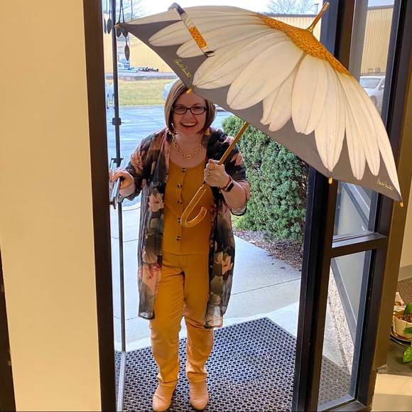 Meet your Posher, Susan, modeling Posh Purchases! - Picture 5 of 7